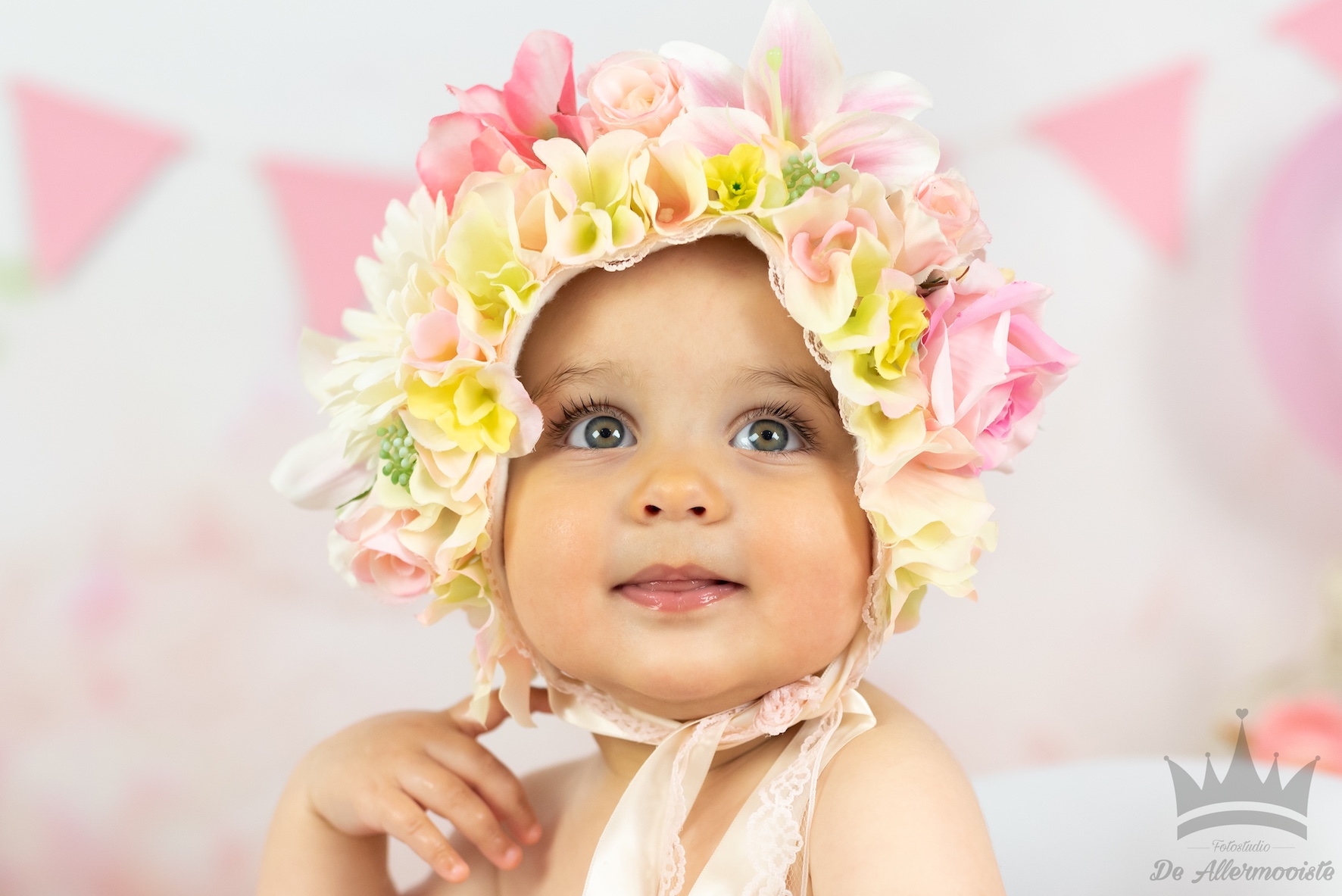 Cake smash Purmerend Amsterdam baby 1 jaar kind meisje dochter zoon